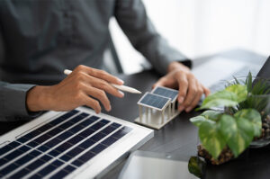 Quanto custa adiar um projeto solar mais um ano?